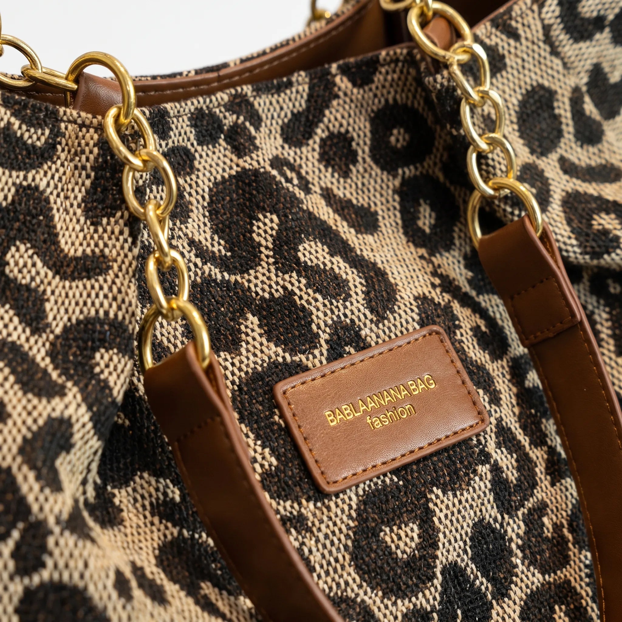 Alvera - Leopard Print Everyday Tote Bag