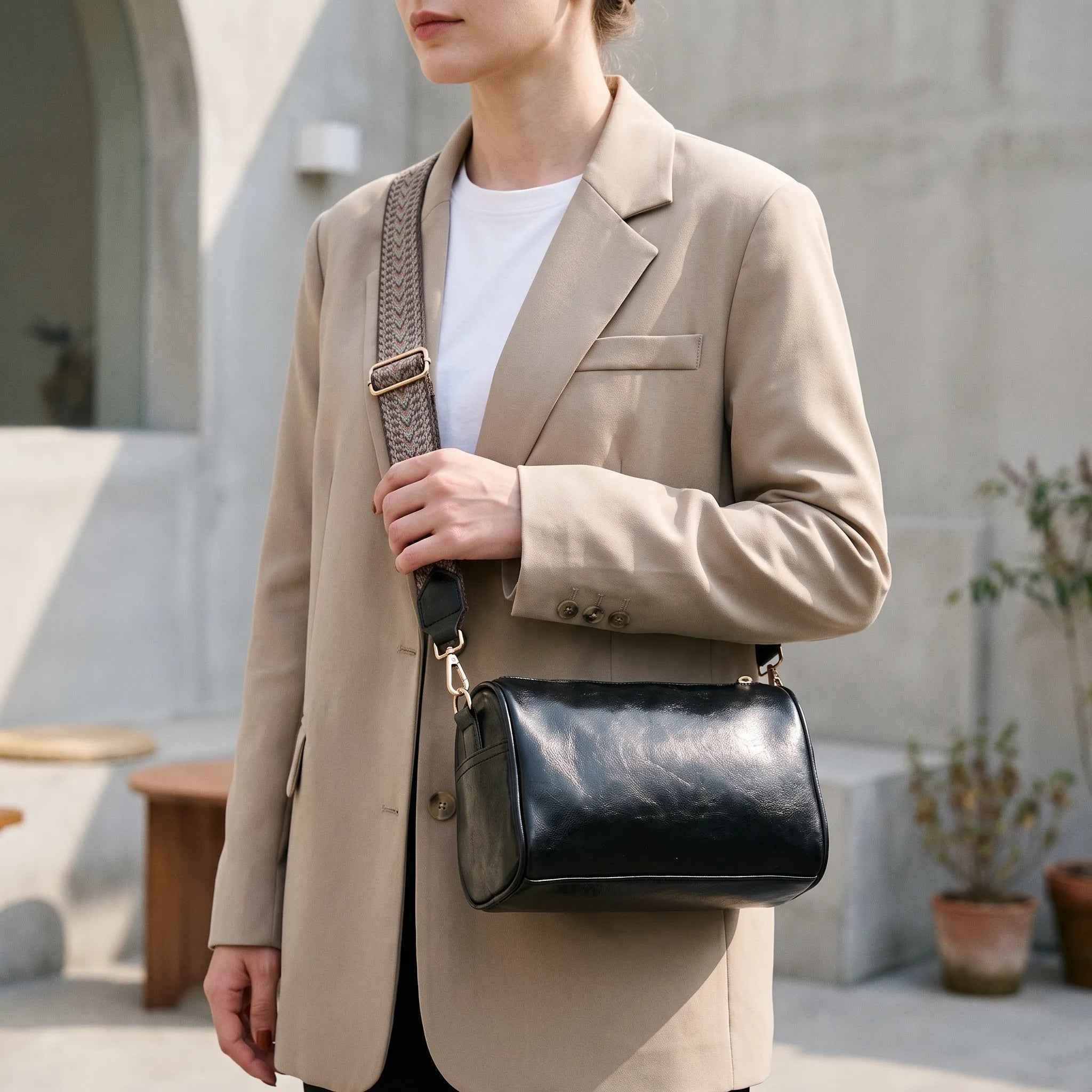 Crosslyn - Vintage Style Structured Crossbody Bag