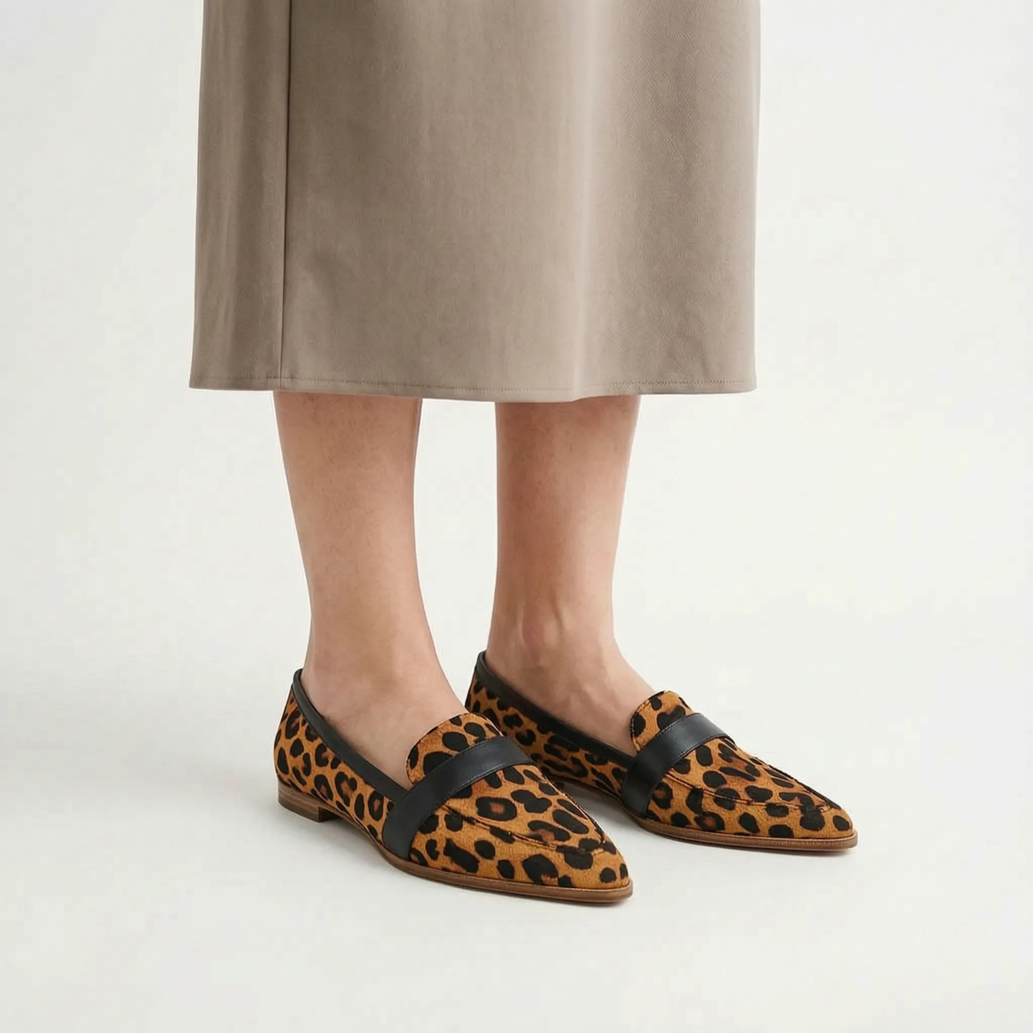 Velmira - Pointed Toe Women's Loafers