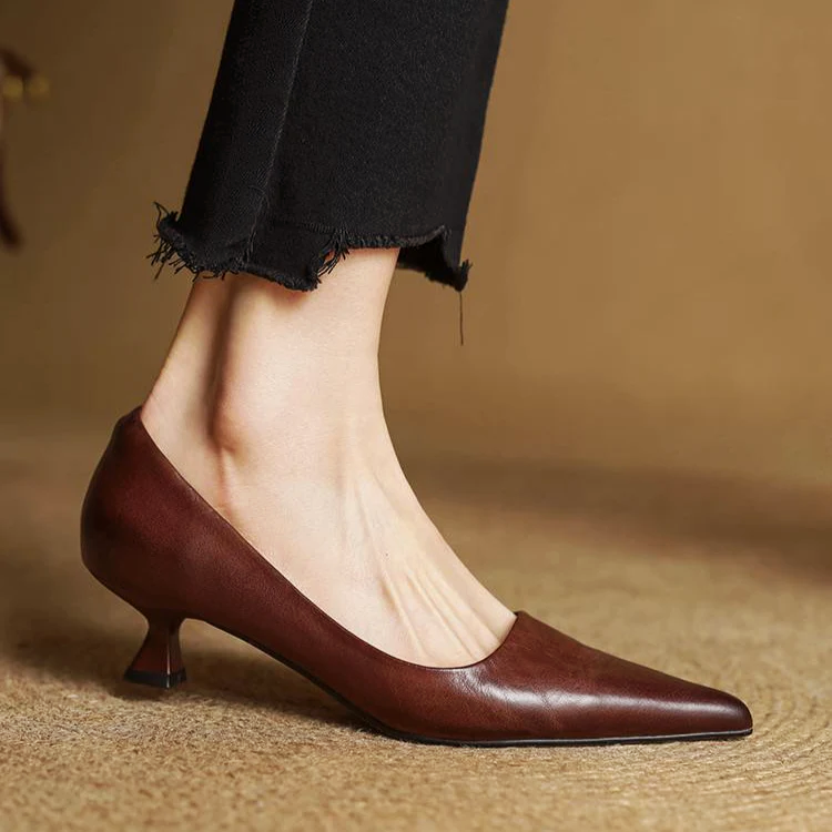 Callista - Women's Elegant Kitten Heel Pumps