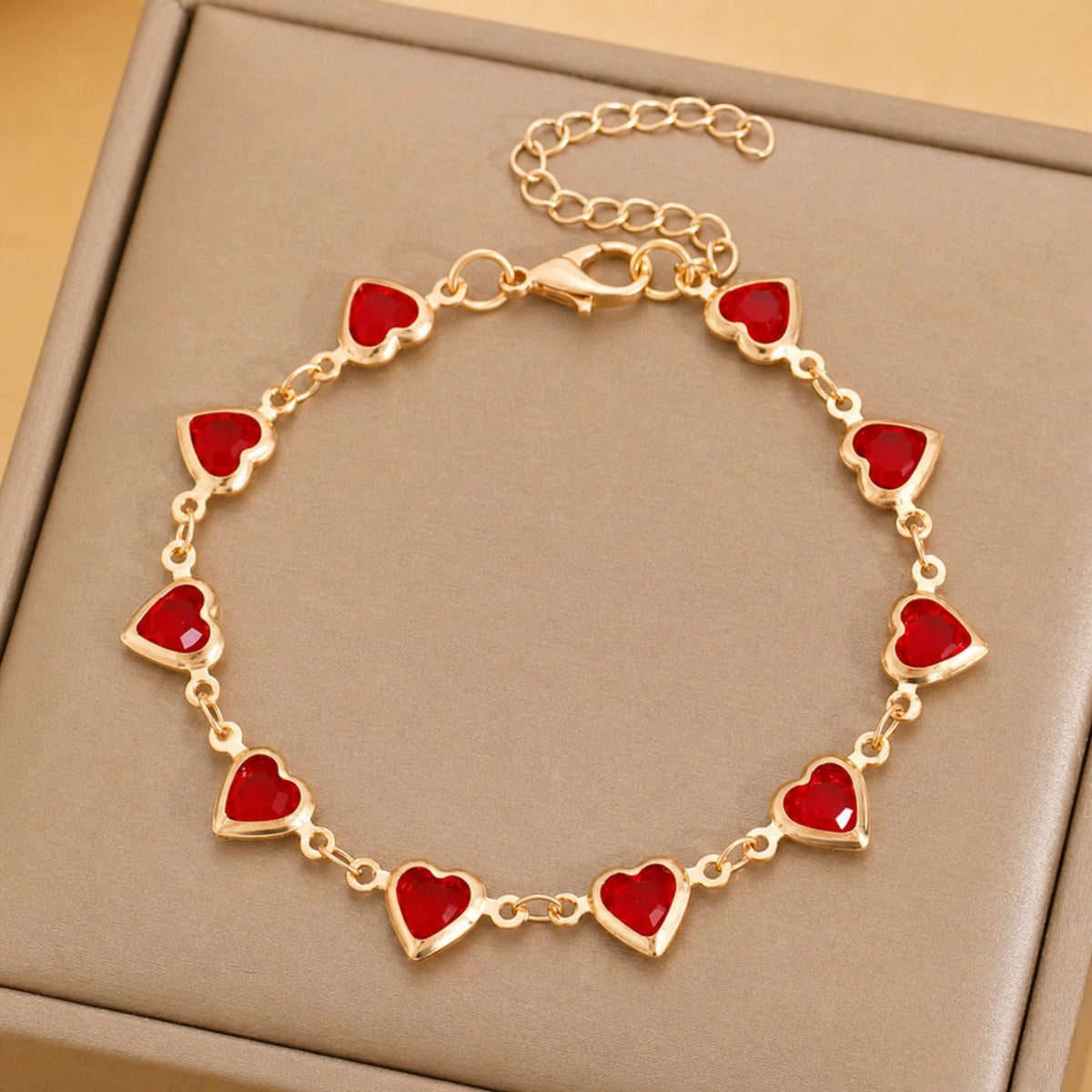 Elara - Women's Heart Charm Bracelet