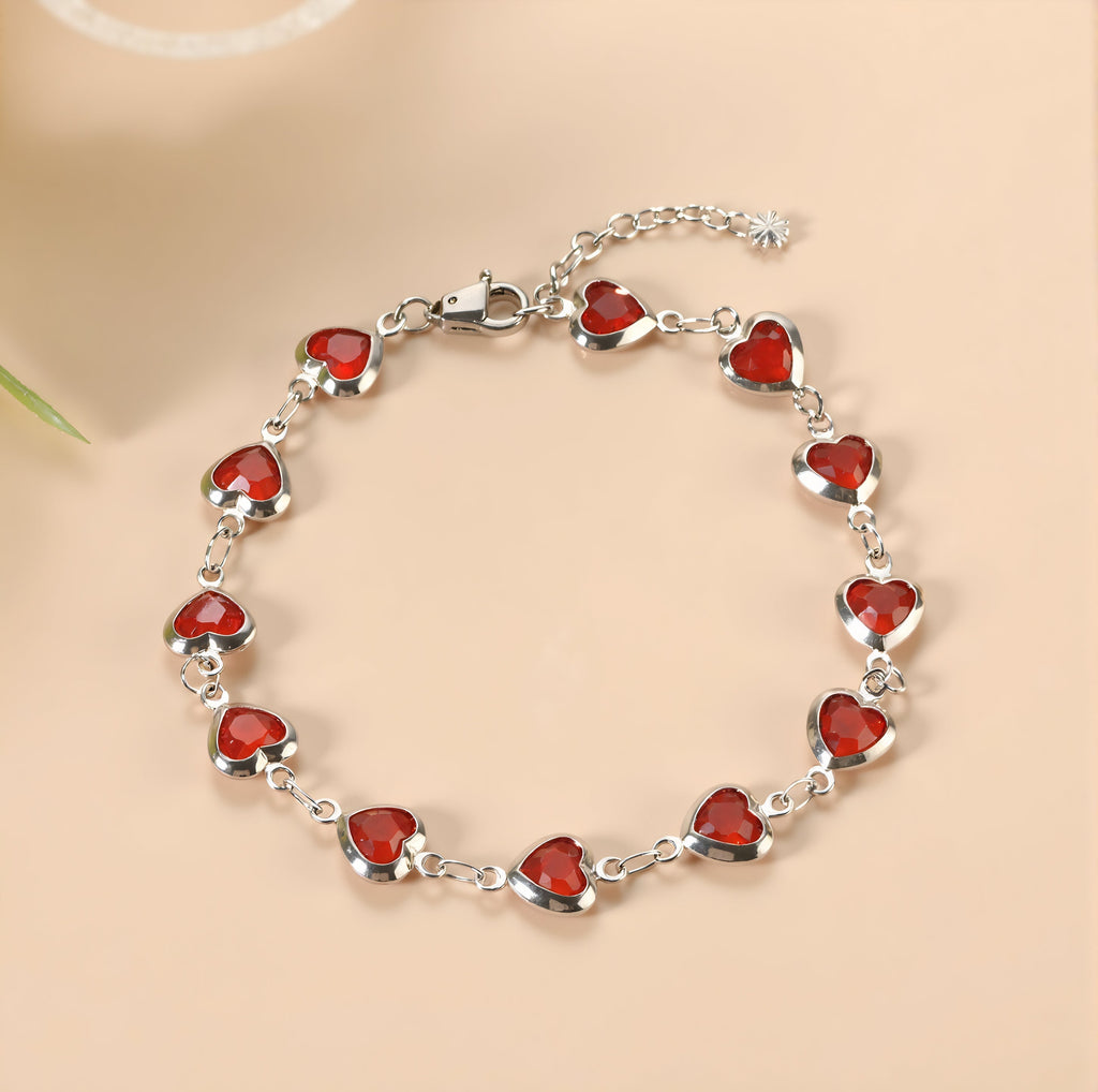 Elara - Women's Heart Charm Bracelet
