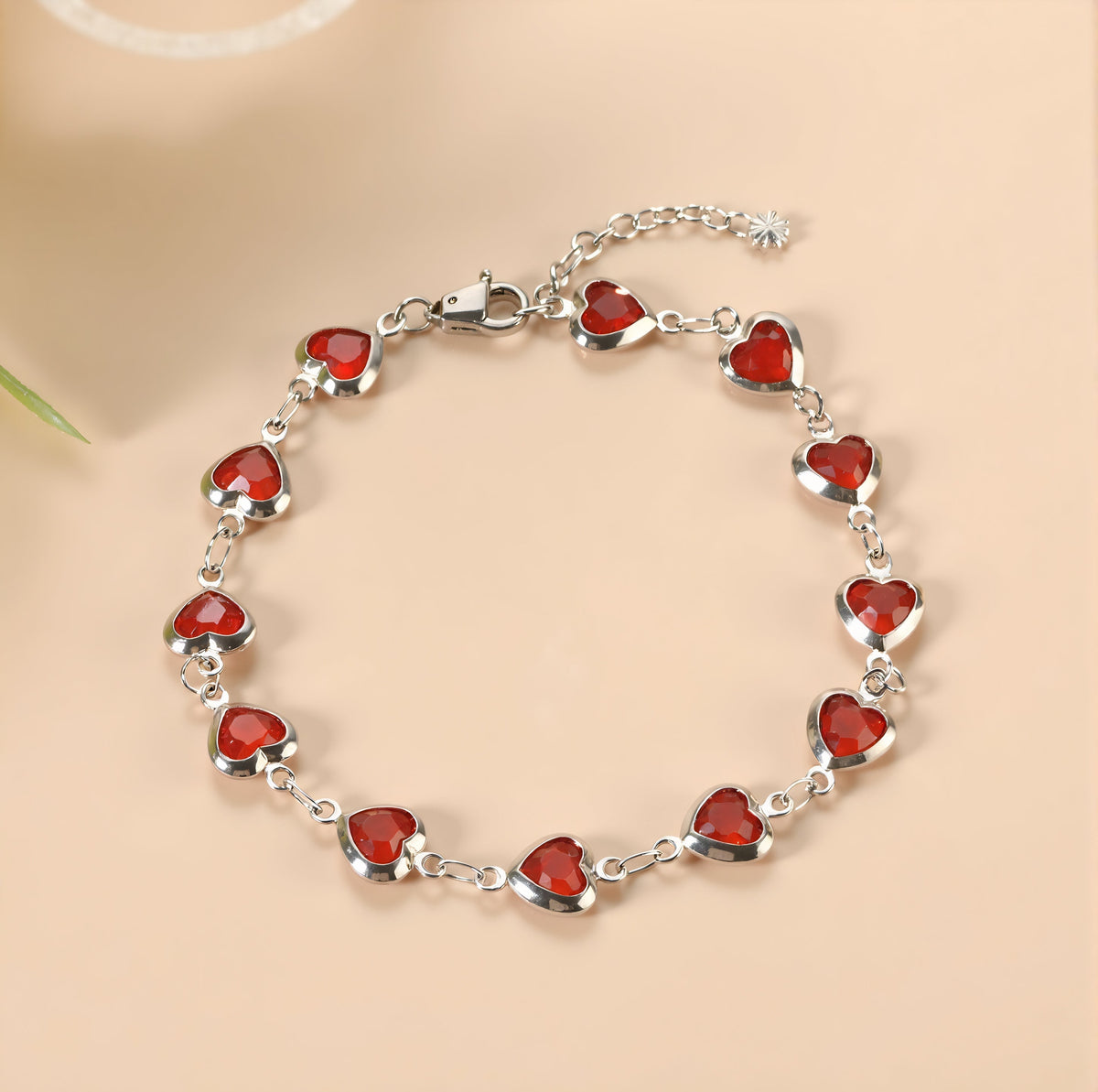 Elara - Women's Heart Charm Bracelet