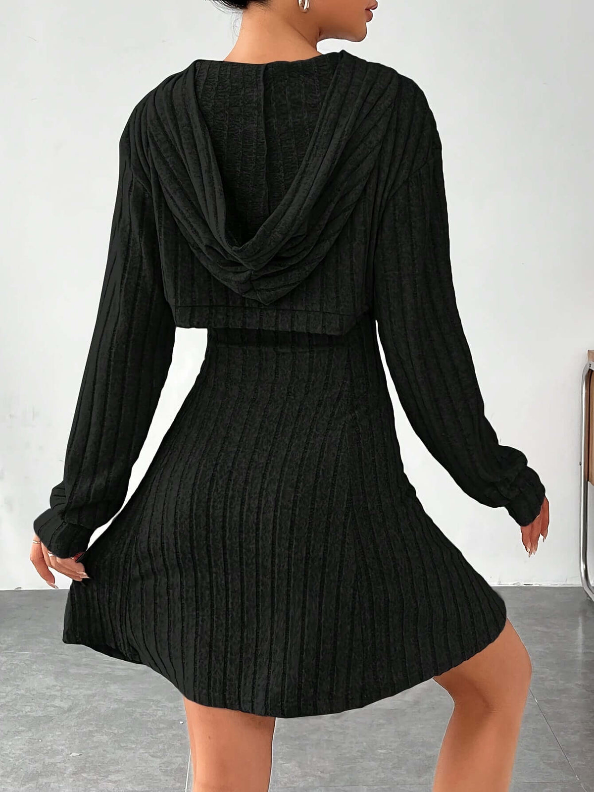 Elara - Women's Stylish Knit Dress with Cut-Out Detail