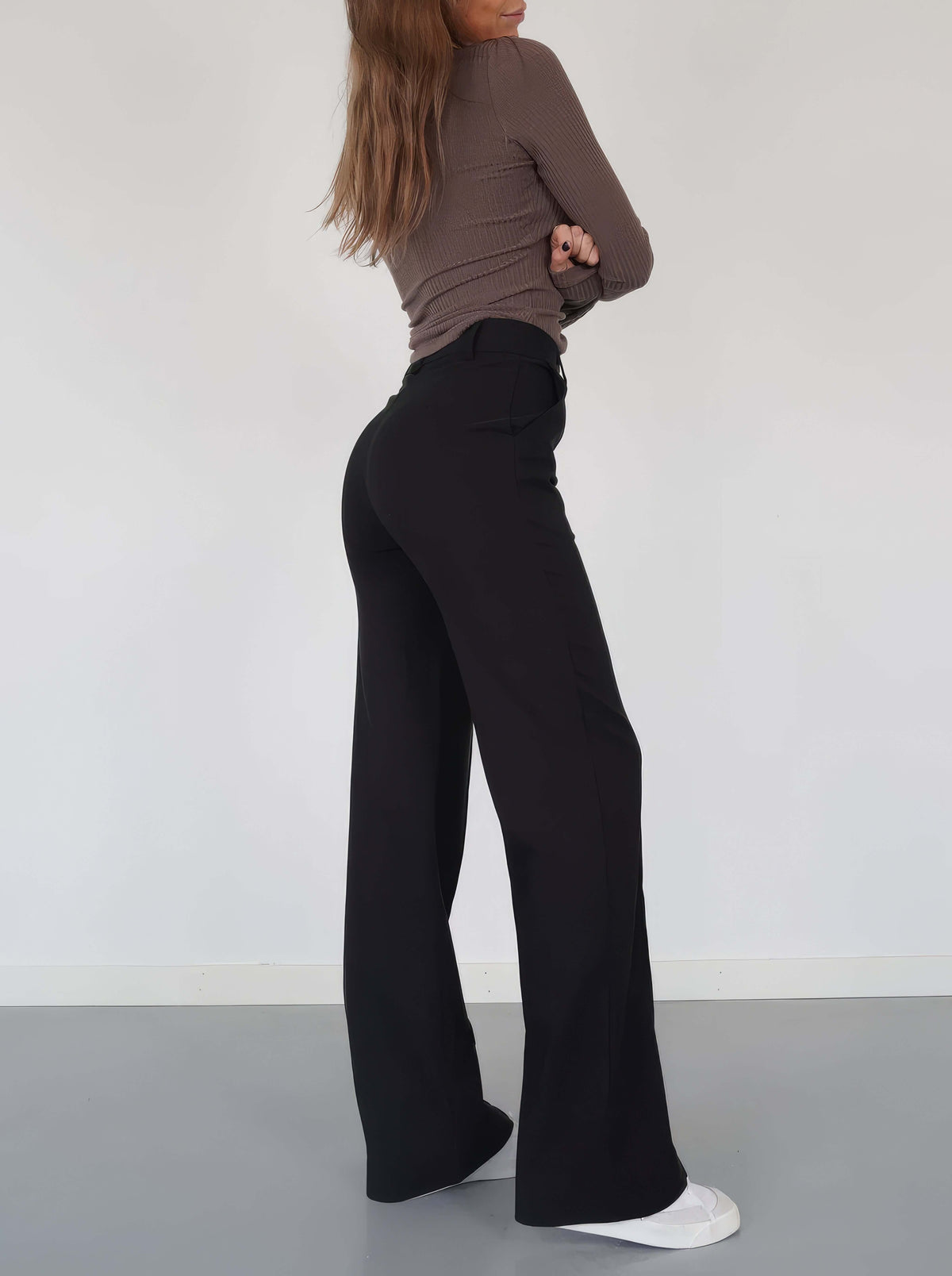 Elora - Women's Wide Leg Trousers with Ribbed Top
