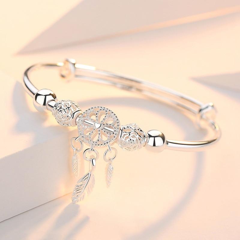 Elowen - Women's Elegant Charm Bracelet with Feather Accents