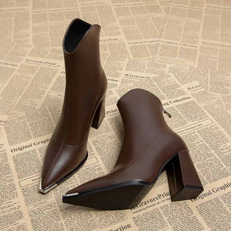 Elowen - Women's Pointed Toe Zip Boots