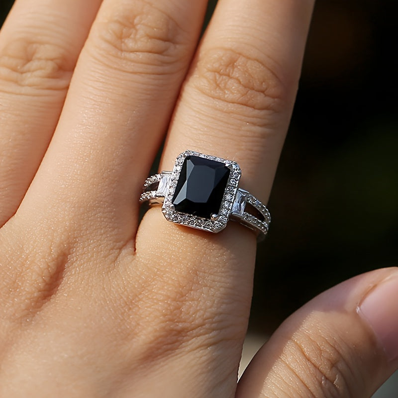 Imogen - Women's Elegant Black Stone Ring