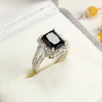 Imogen - Women's Elegant Black Stone Ring