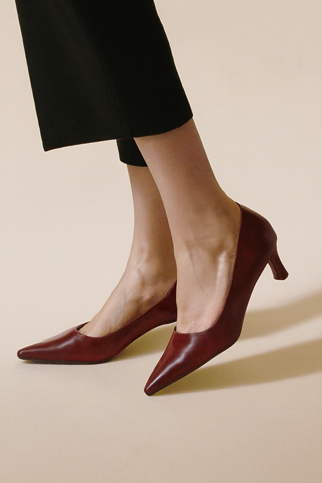 Imogen - Women's Leather Kitten Heel Shoes in Burgundy