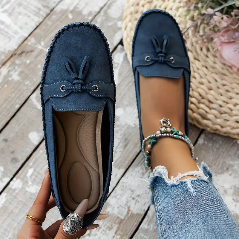 Lavinia - Women's Classic Loafers with Tassel Detail