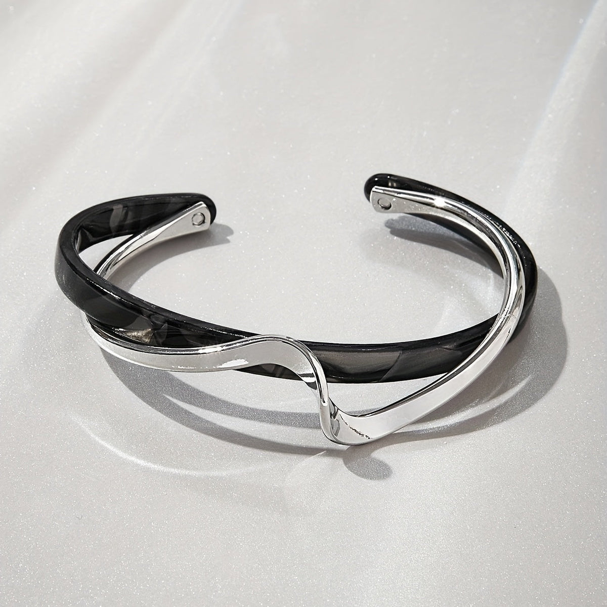 Liora - Women's Sleek Mixed Metal Twist Bracelet