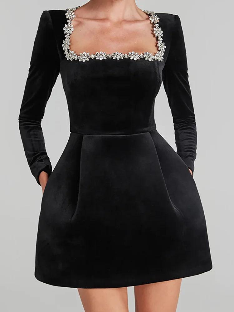 Maeve - Women's Elegant Long Sleeve Graduation Dress