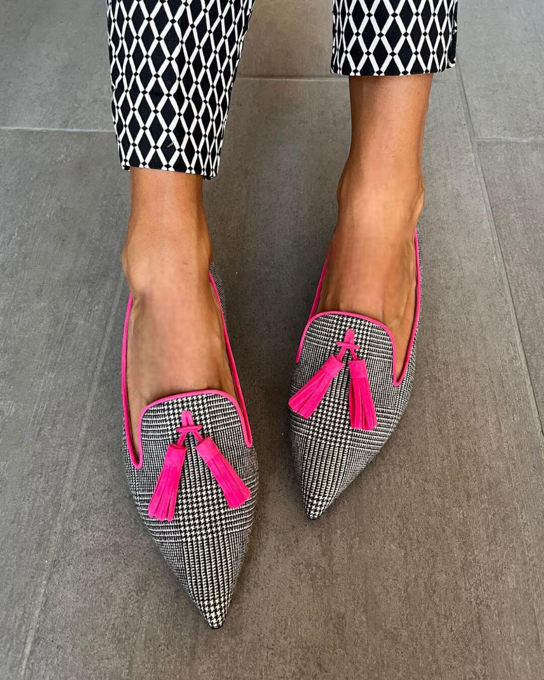 Nia - Women's Stylish Checked Loafers with Tassels