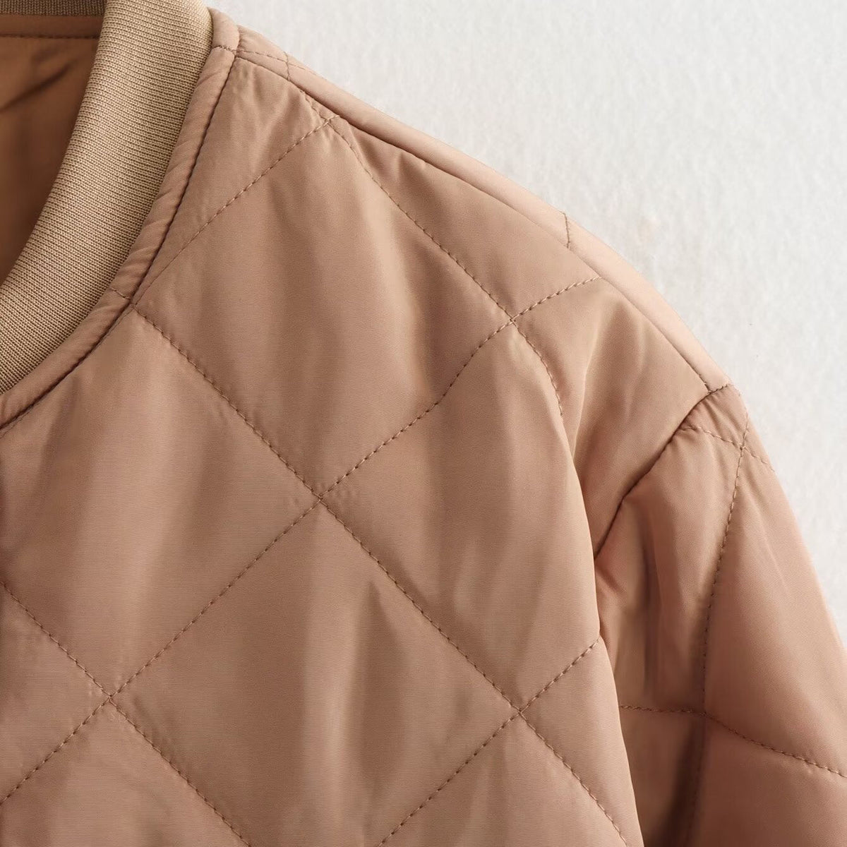 Ren - Women's Quilted Bomber Jacket